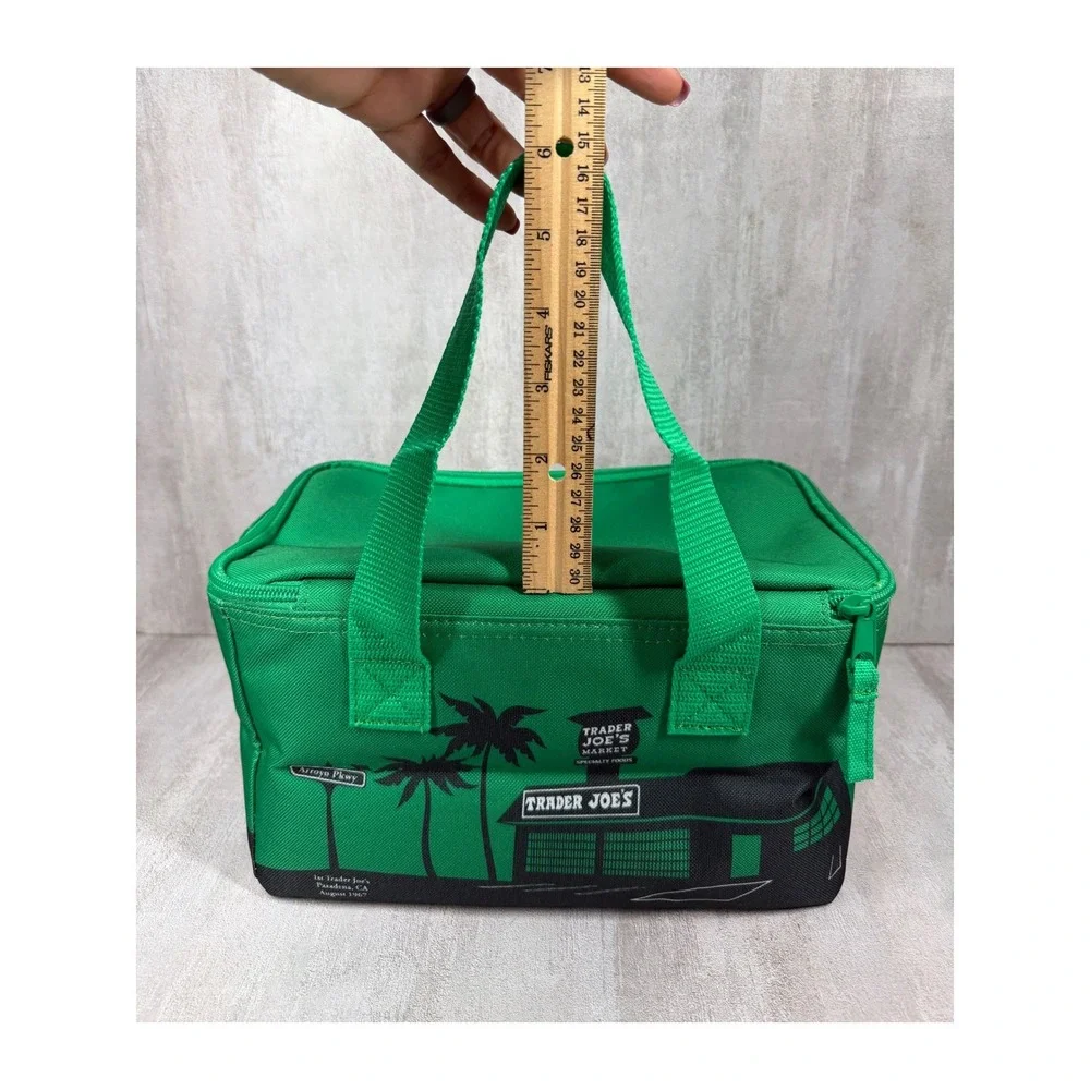 Trader Joe's Mini Insulated Bag Green 1.5 Gallon Cooler Lunch Tote SKU 78917
